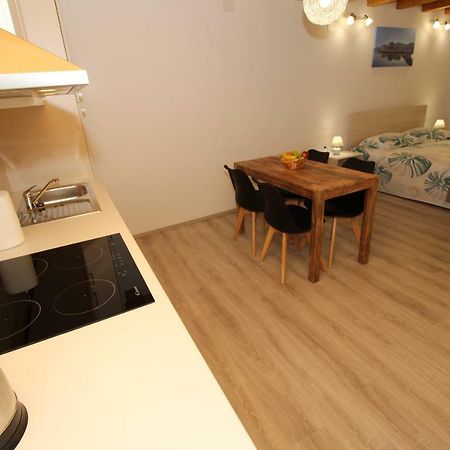 Apartments Bella พาก ภายนอก รูปภาพ