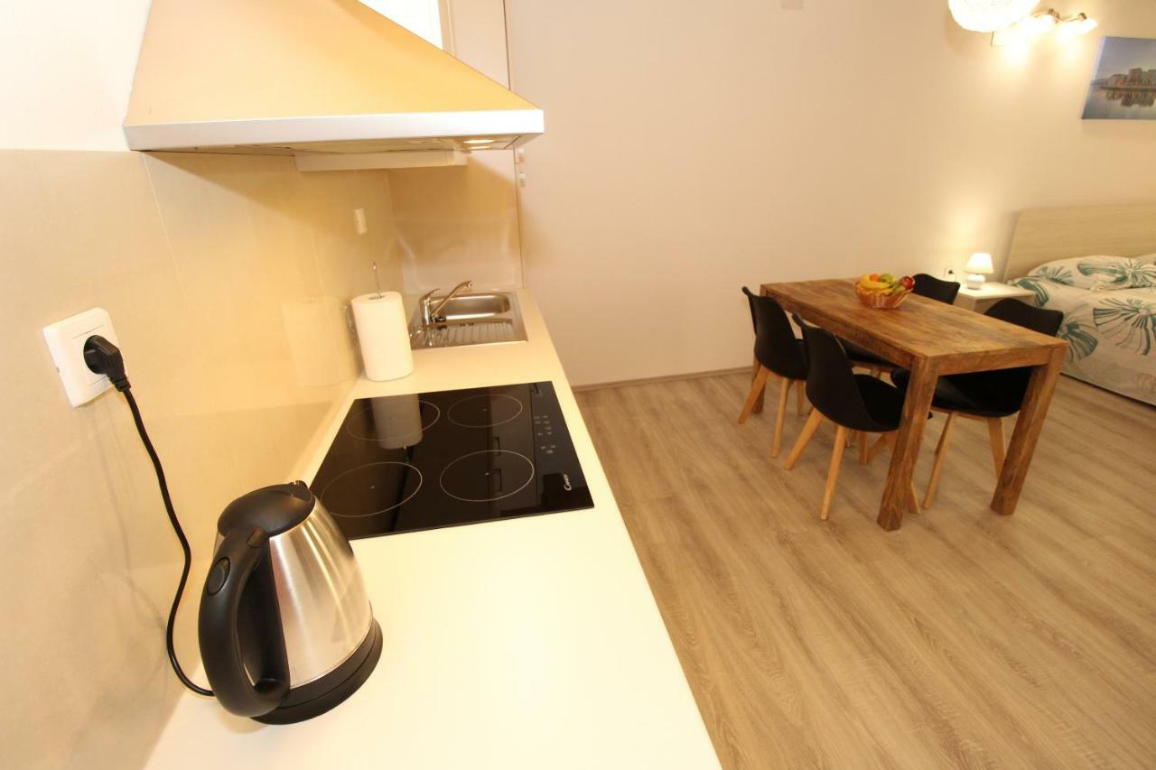 Apartments Bella พาก ภายนอก รูปภาพ