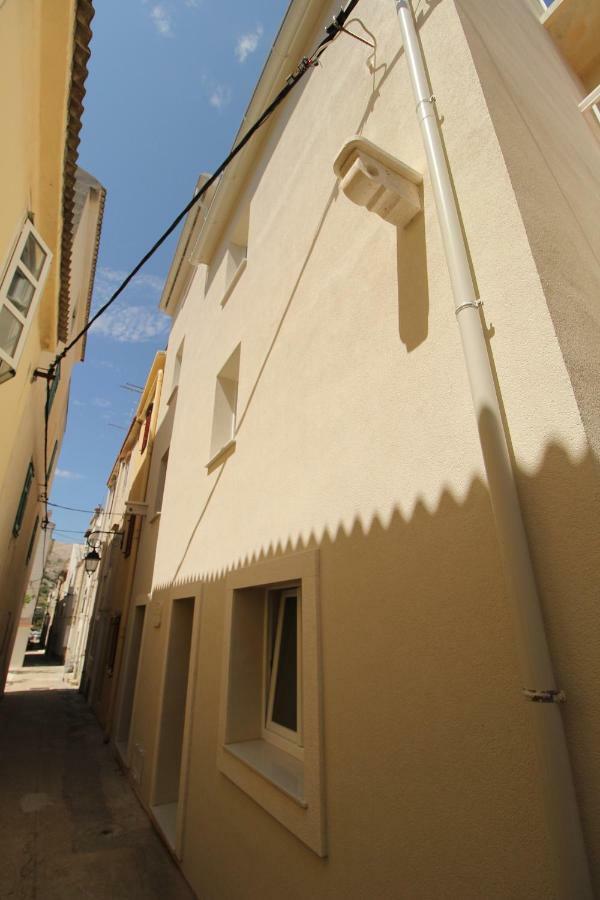 Apartments Bella พาก ภายนอก รูปภาพ